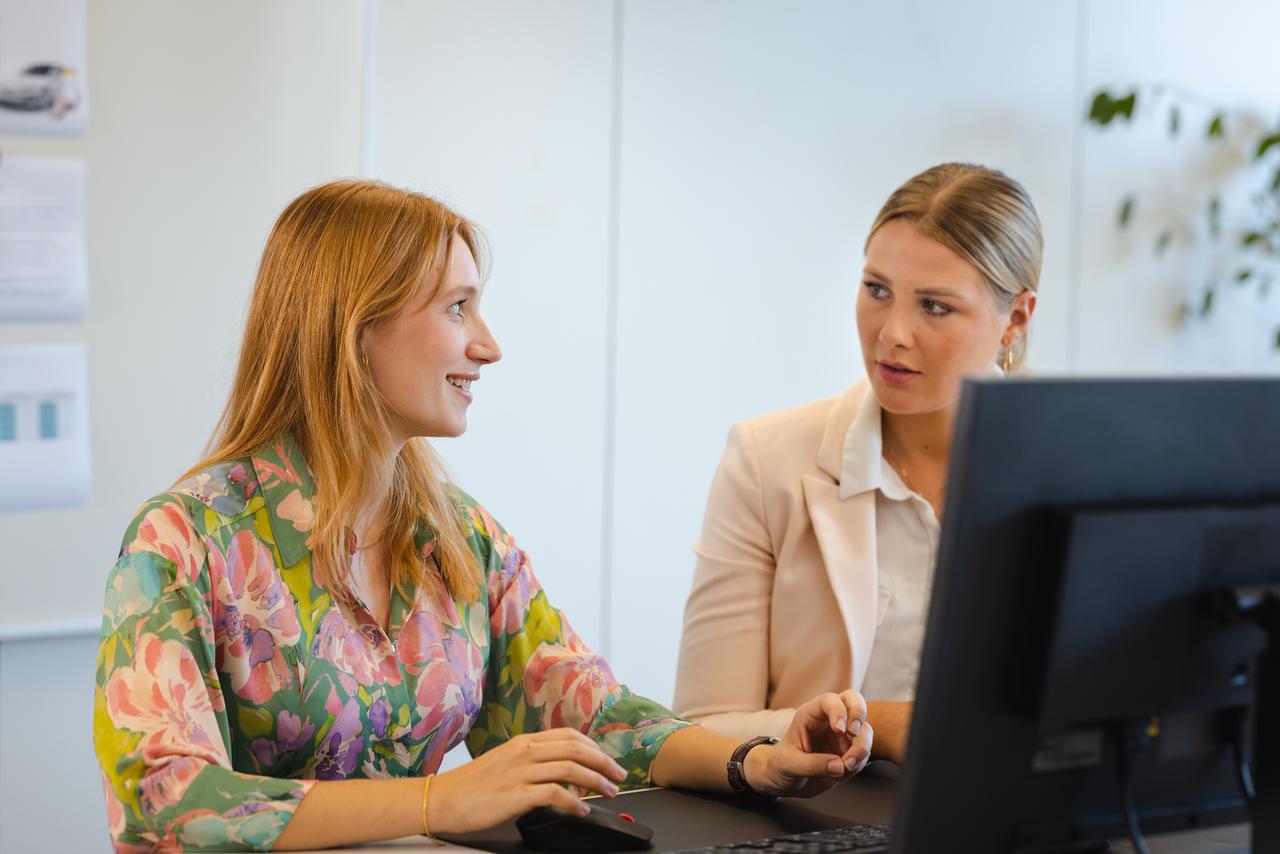 2022_BW_PostCompanyCars_013