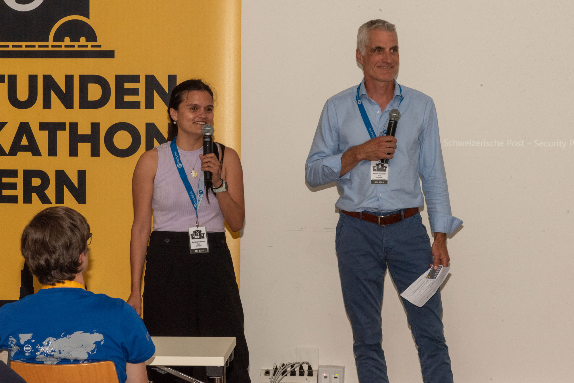 Martina Schwab and Xavier Monnat in dialogue with the community. Martina Schwab and Xavier Monnat in dialogue with the community.